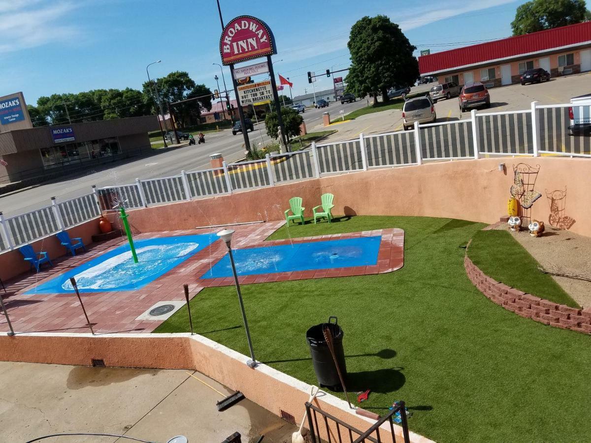 Broadway Inn Yankton Ngoại thất bức ảnh